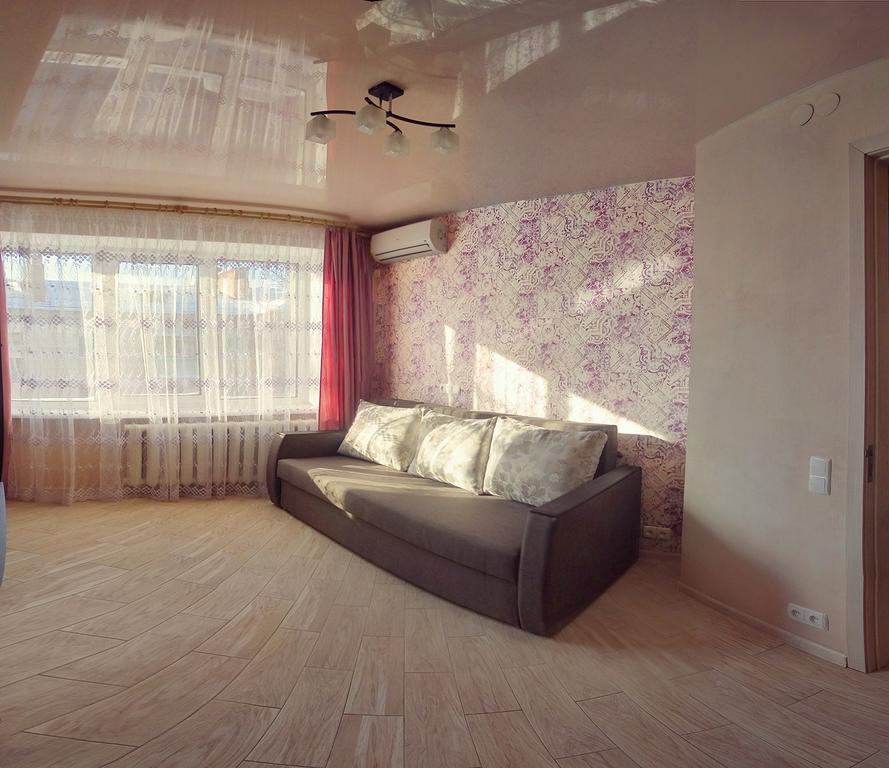 Luxury 2 In Center By House *